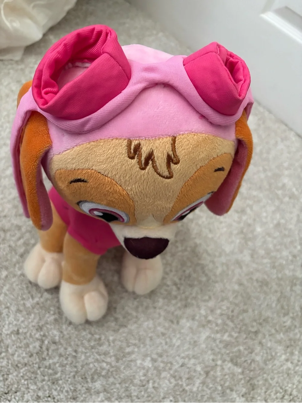 Nickelodeon Paw Patrol Skye Sitting Plush Girl Puppy Dog 15” stuffed toy
